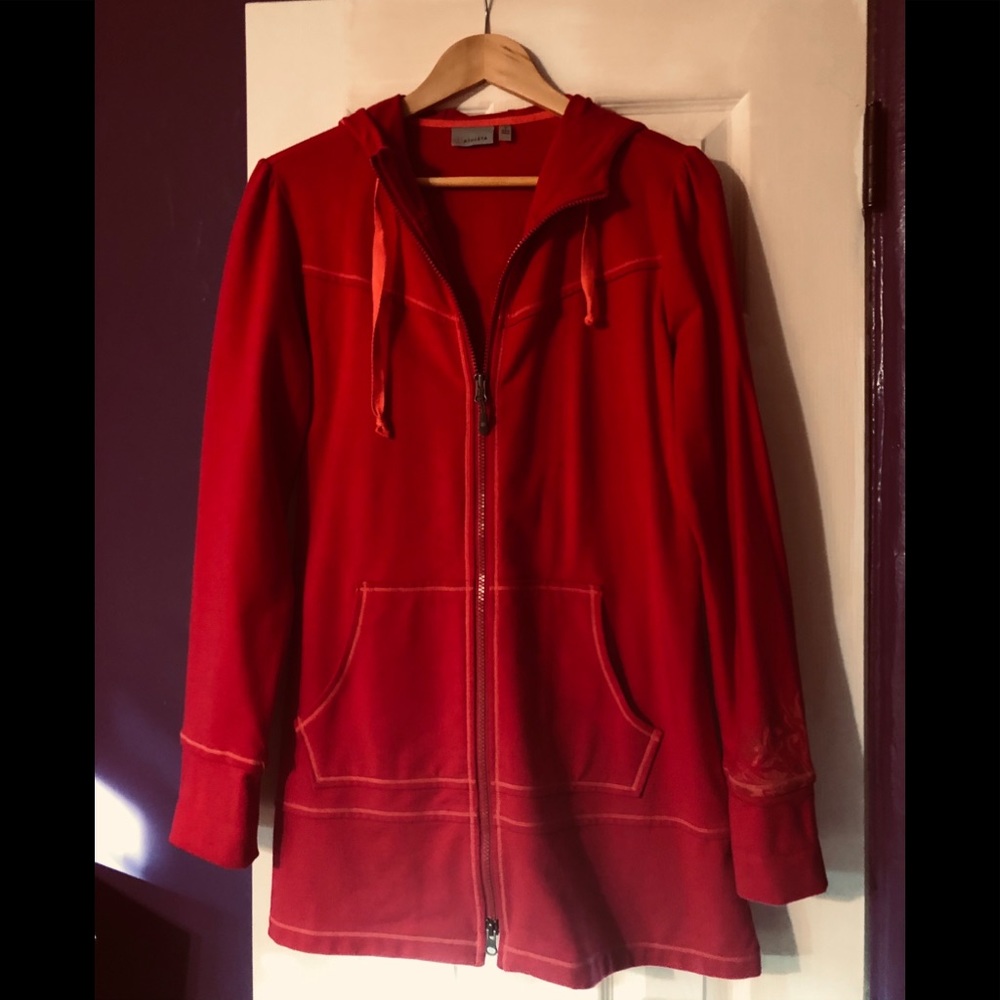 Long hooded sweatshirt